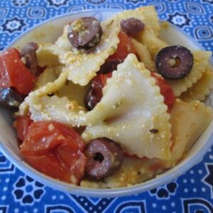 roasted-cherry-tomatoes-with-olives-bowties.jpg